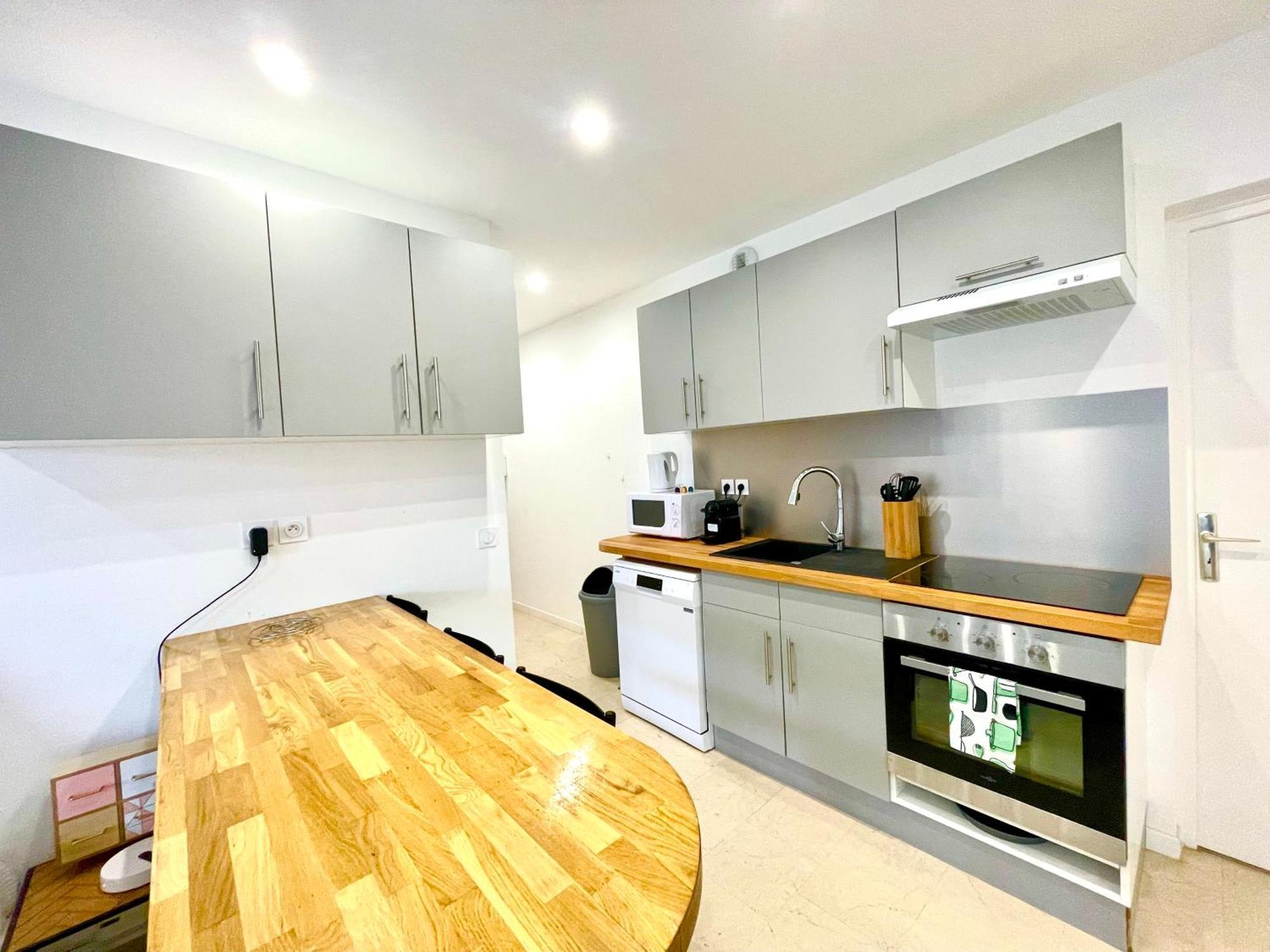 Bngo I Le Spacieux I 3 Chambres, 2 Salles De Bain, Parking Prive Gratuit, 8 Personnes, Vieux Lyon Hypercentre Eksteriør billede